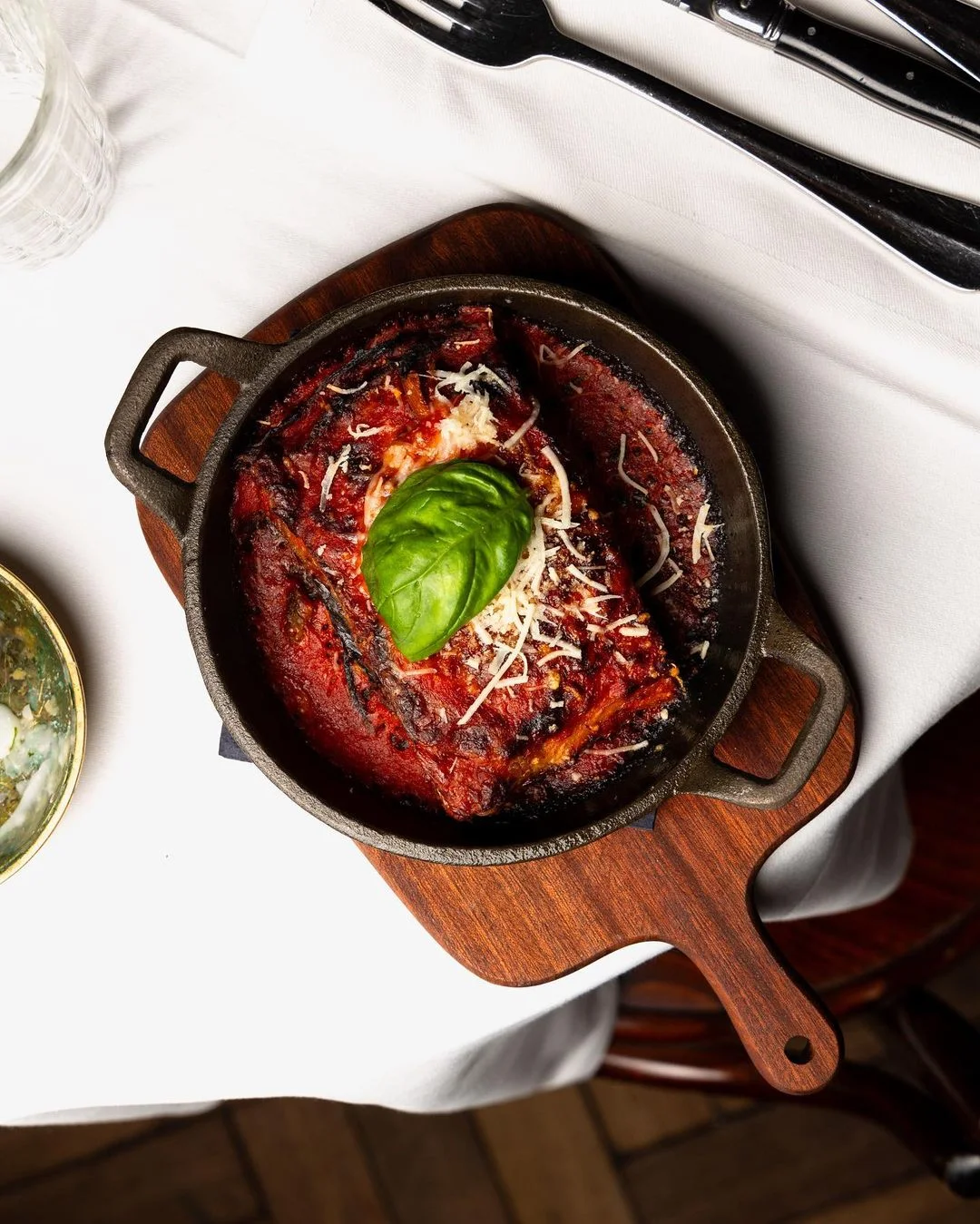 Linguini restaurant Italian cuisine content creation